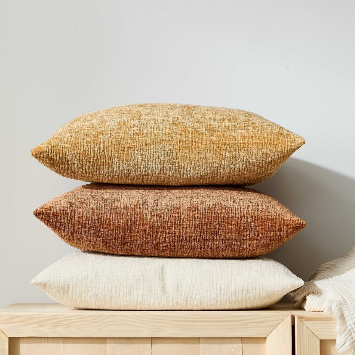Textured Pleated Chenille Thro - Textured Throw Natural 评论和价格